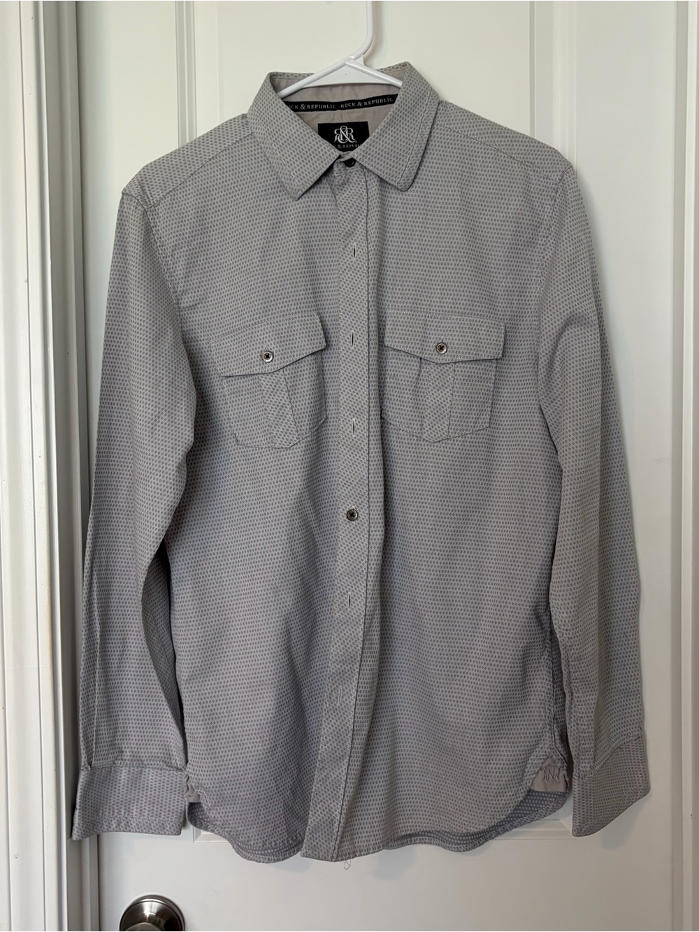 Rock & Republic Light Gray Men's Dress Shirt
Size M